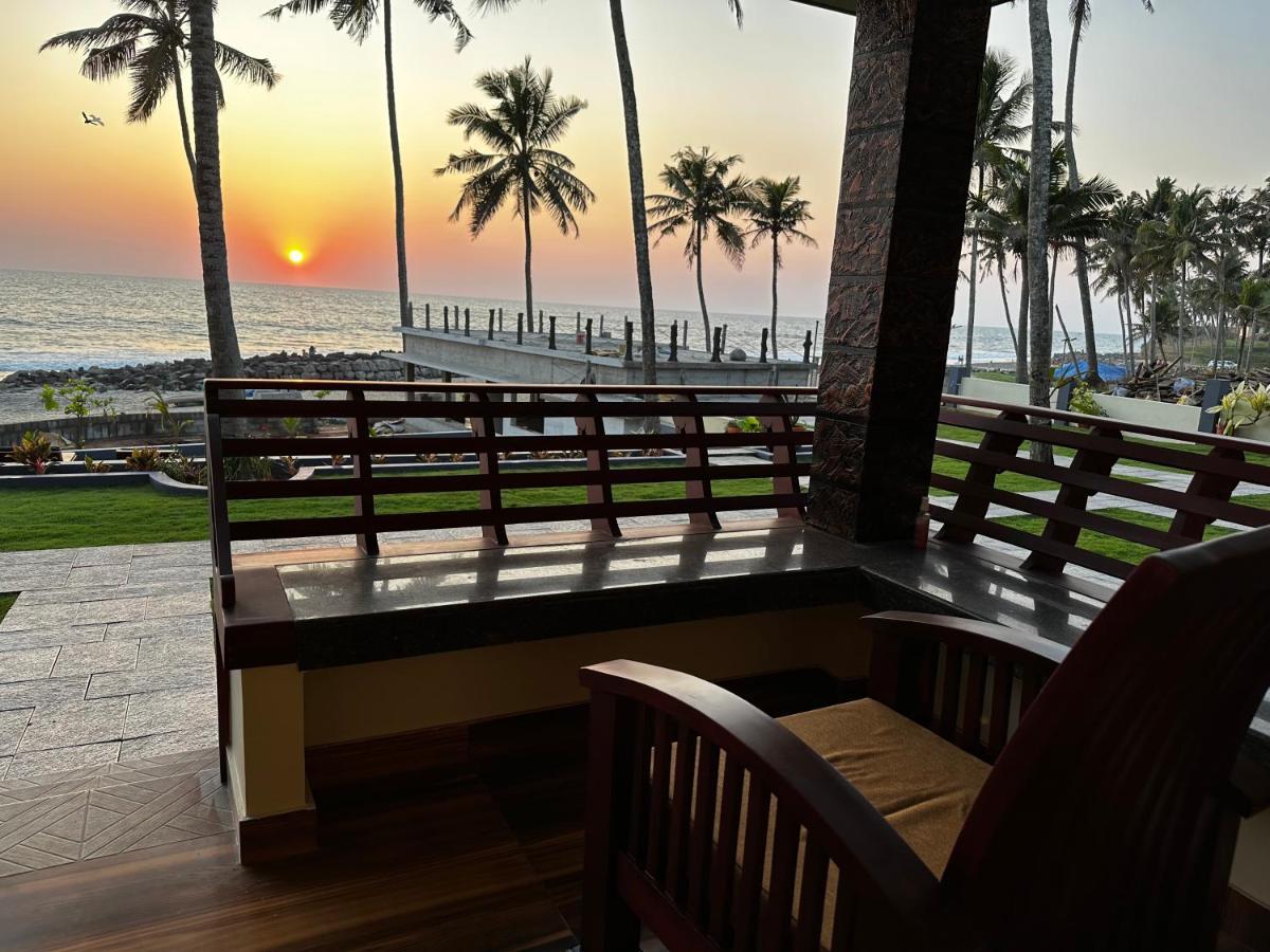 Maadathil Cottages & Beach Resort バルカラ エクステリア 写真
