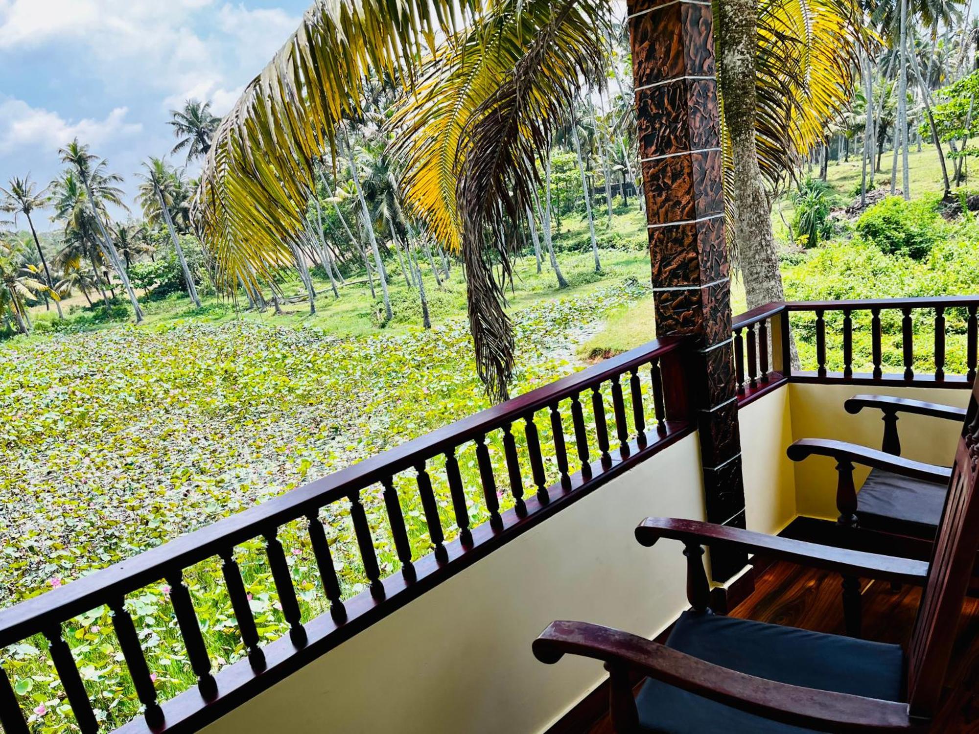 Maadathil Cottages & Beach Resort バルカラ エクステリア 写真