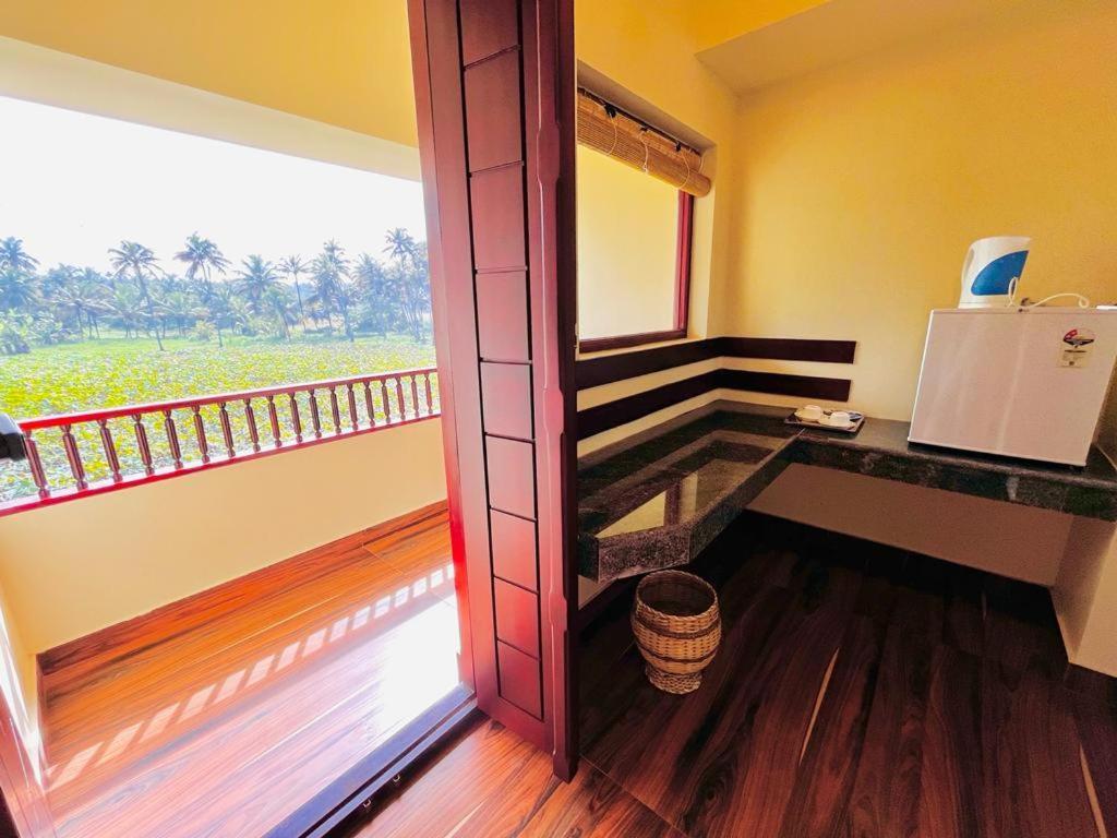 Maadathil Cottages & Beach Resort バルカラ エクステリア 写真