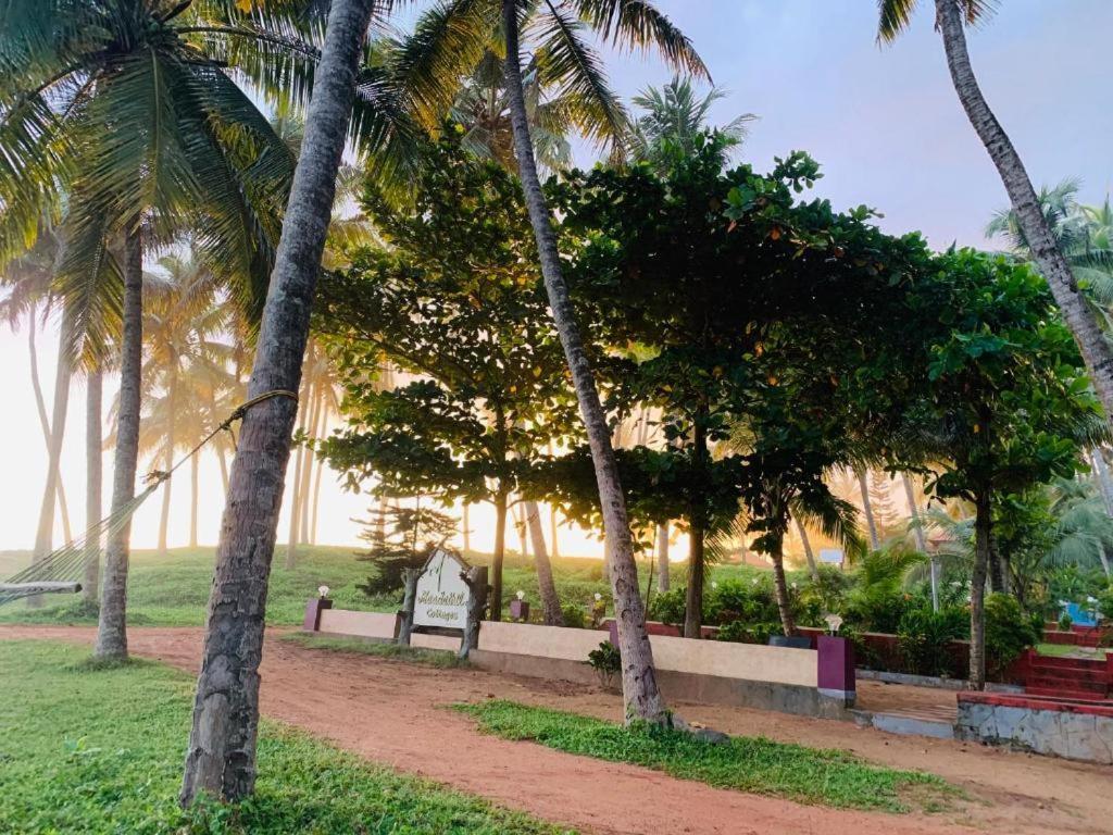 Maadathil Cottages & Beach Resort バルカラ エクステリア 写真