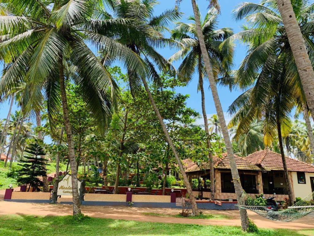 Maadathil Cottages & Beach Resort バルカラ エクステリア 写真