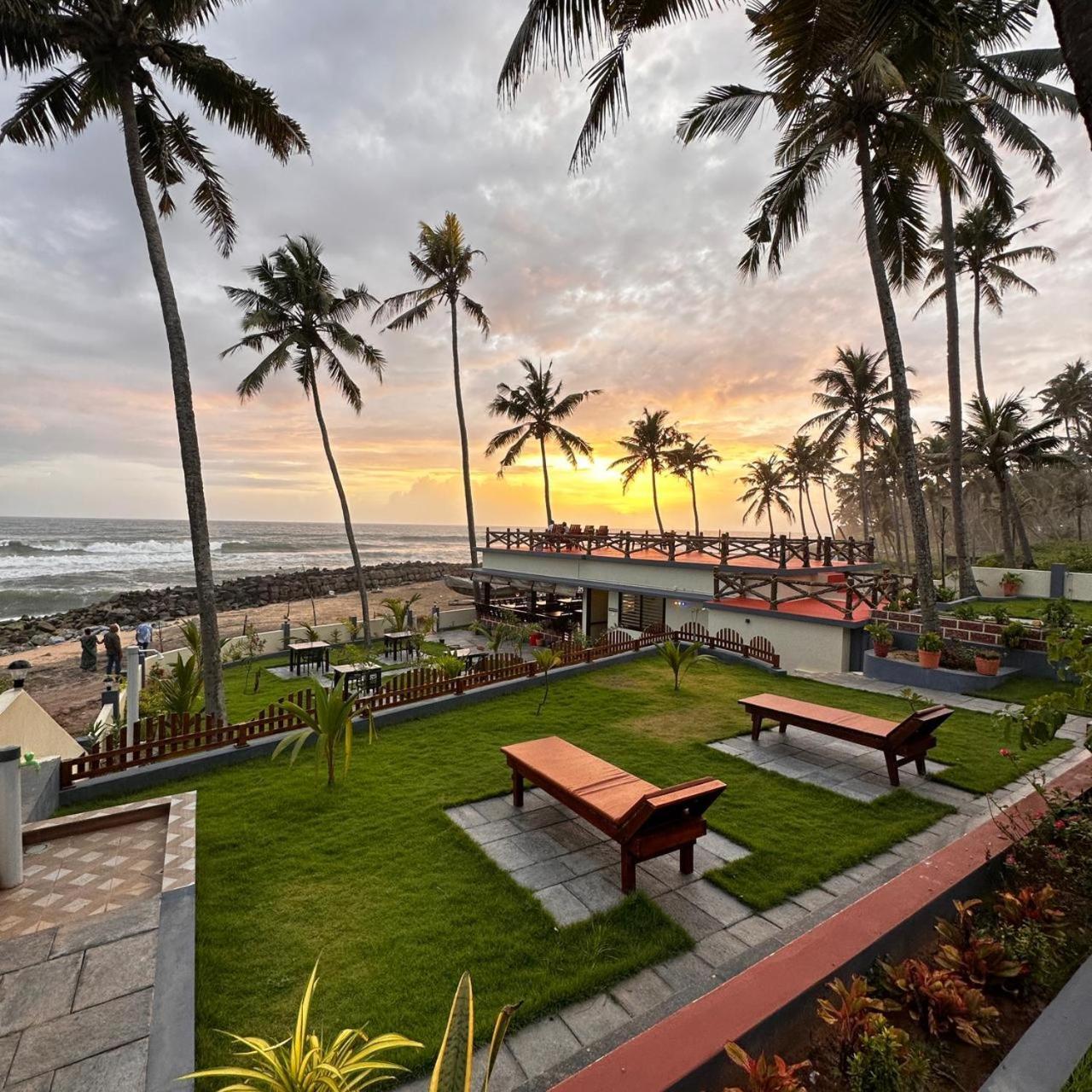 Maadathil Cottages & Beach Resort バルカラ エクステリア 写真