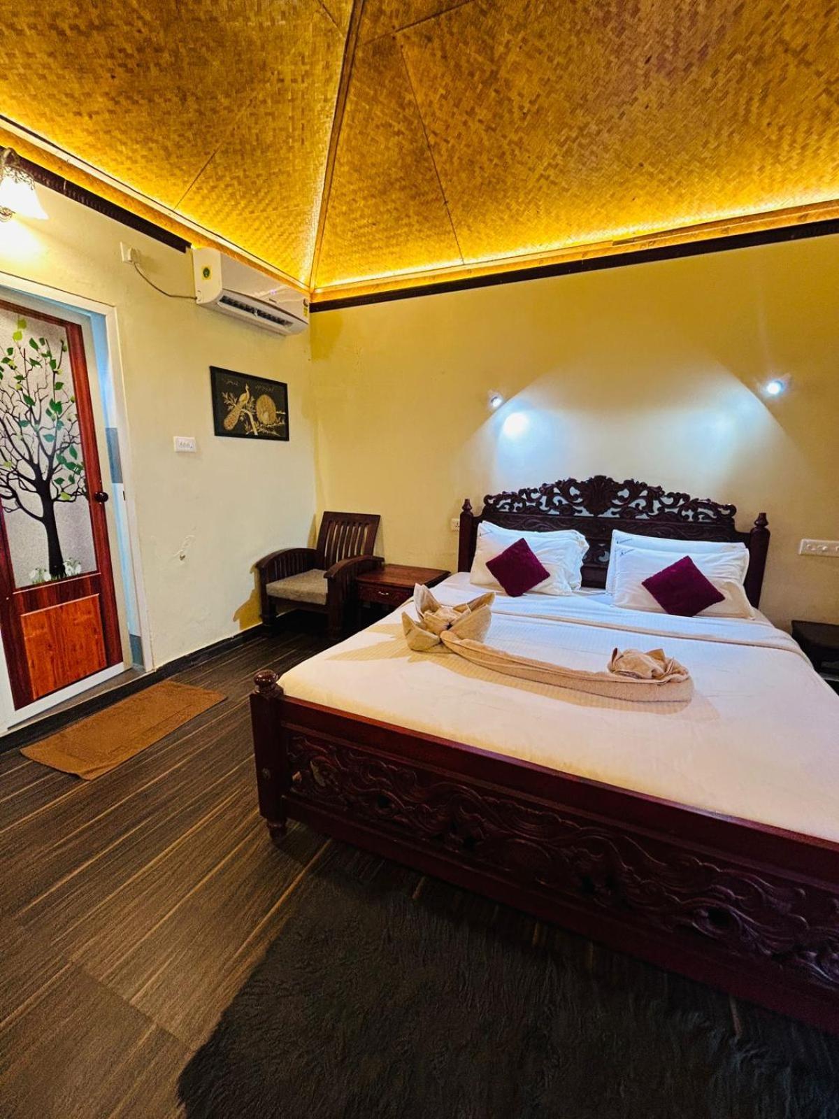 Maadathil Cottages & Beach Resort バルカラ エクステリア 写真
